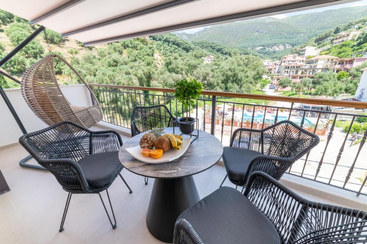 Anesis Deluxe Apartments Parga Exterior photo